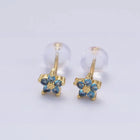 Boucles d'oreilles à clou avec délicate fleur
