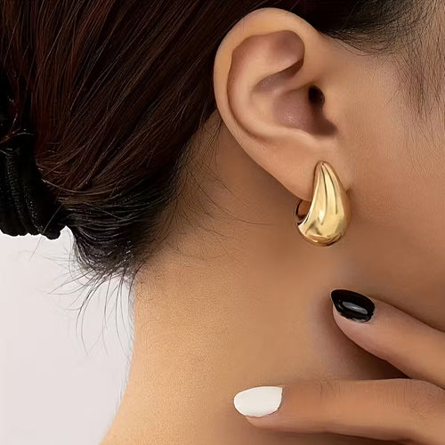 Boucles d'oreilles en C élégantes et minimalistes