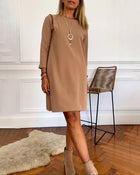 Robe droite élégante à manches longues