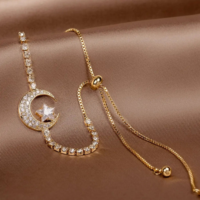 Bracelets avec pendentif en lune en zircon et or