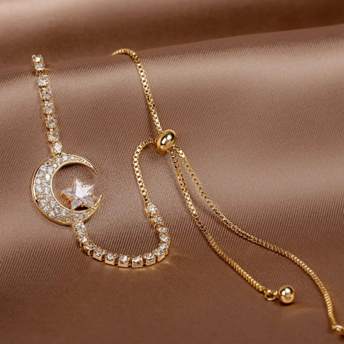 Bracelets avec pendentif en lune en zircon et or