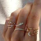 Ensemble de bagues dorées brillantes de style vintage