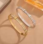 Bracelet ouvert géométrique simple avec deux couches de zircon