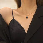 Collier avec pendentif minimaliste carré en titane noir Elite