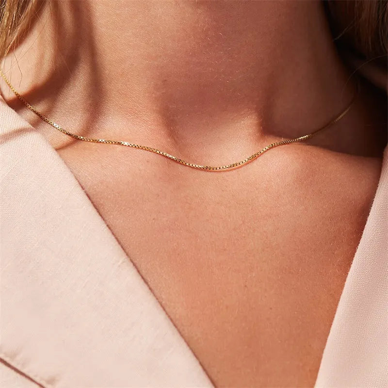 Collier en chaîne en forme de boîte Danica Or