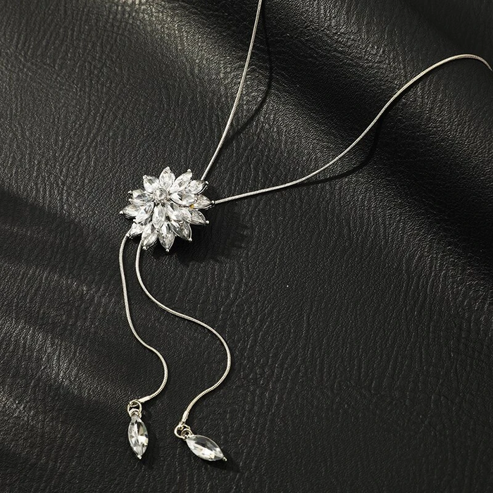 Collier en cristal argenté