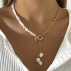 Collier élégant avec pendentif en perles