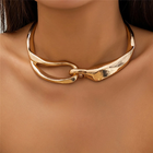 Collier doré vintage