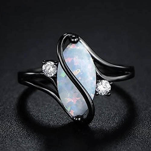 Bague Vintage Noire avec Pierre Précieuse