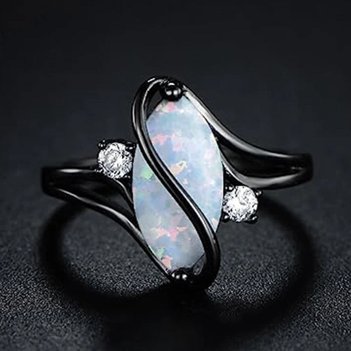 Bague Vintage Noire avec Pierre Précieuse