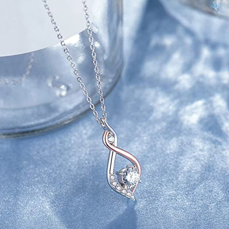 Collier torsadé en argent et cristal