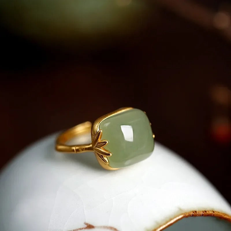 Bague ajustable vintage en or et jade vert