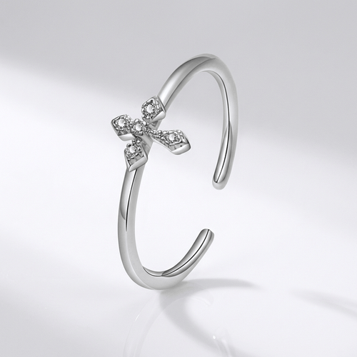 BAGUE BRILLANTE EN CROIX ARGENTÉE