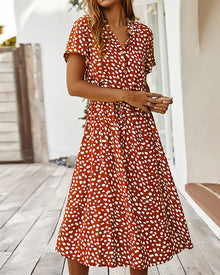 Robe col V avec imprimé pois