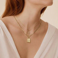 Ensemble de Colliers en Or avec Initiale et Croix