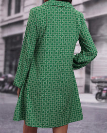 Robe imprimée à manches longues avec revers