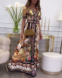 Robe longue à manches courtes et revers imprimé rétro