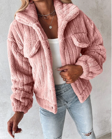 Freja | Manteau en peluche à coupe courte et chaude pour femme