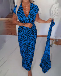 Robe élégante à imprimé léopard et col en V