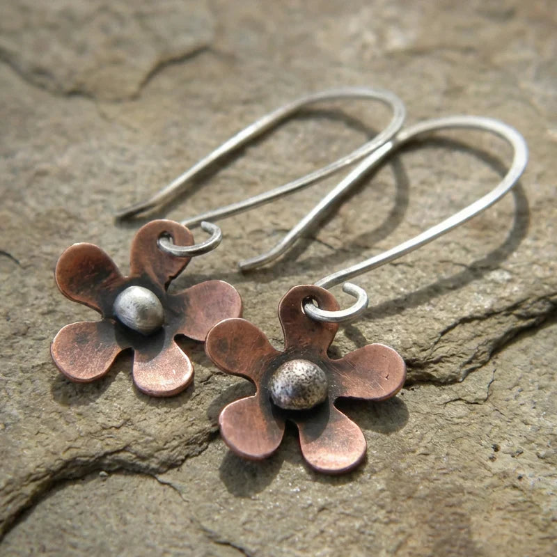 Boucles d'oreilles vintage en forme de fleur en argent