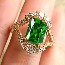 Bague Élégante avec Émeraude