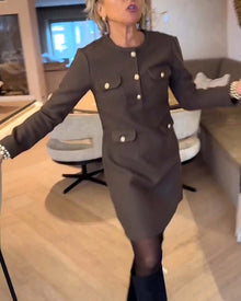 Robe Élégante Et Slim Dans Le Style