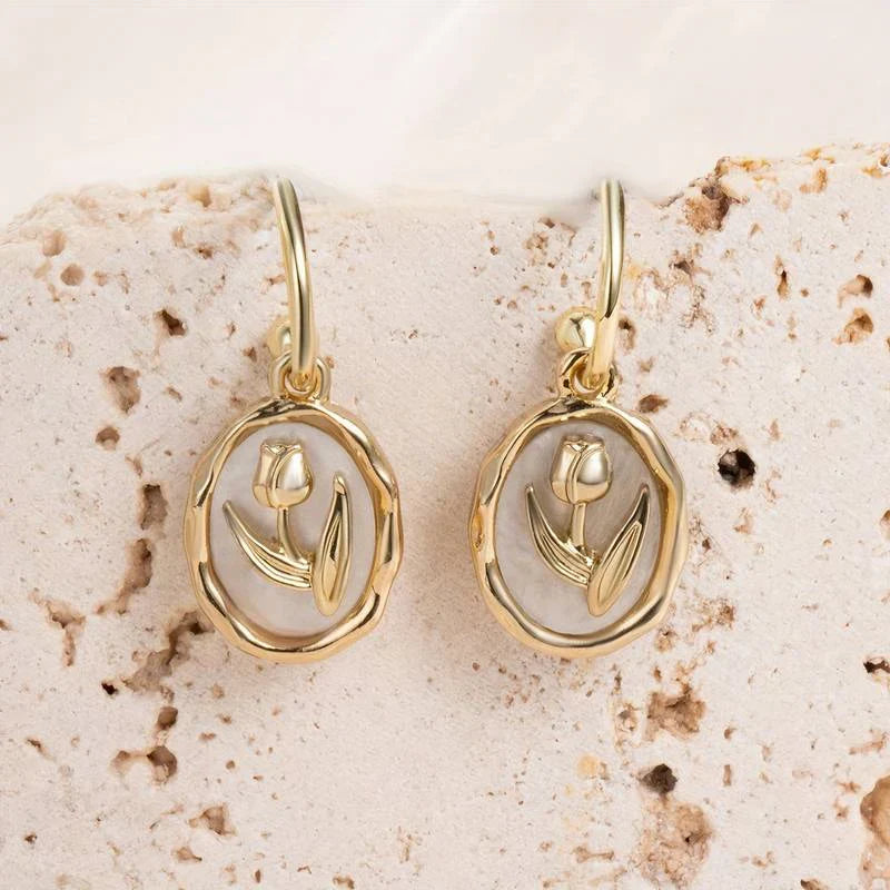 Boucles d'oreilles Rose Vintage en Blanc et Doré