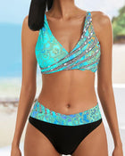 Bikini coloré avec soutien-gorge cache-cœur
