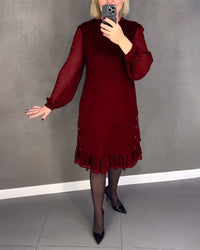Robe élégante à pois et manches longues