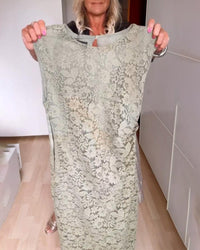Robe fendue élégante sans manches en dentelle