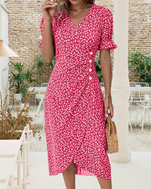 Robe à imprimé floral avec manches courtes et bouton