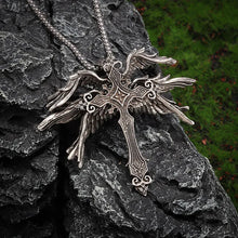 Collier avec pendentif en forme de croix avec un ange à six ailes