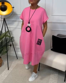 Robe décontractée à manches courtes et imprimé lettre simple