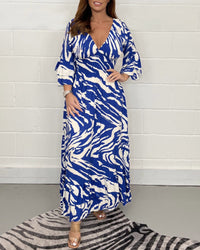 Robe manches 3/4 col v