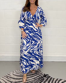 Robe manches 3/4 col v