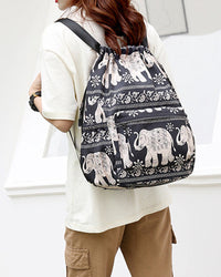 Sac à bandoulière avec cordon de serrage de style ethnique