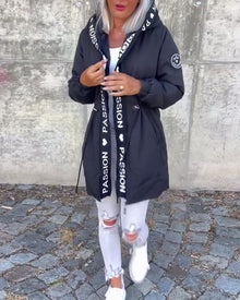 Manteau à capuche décontracté avec cordon de serrage et imprimé lettre