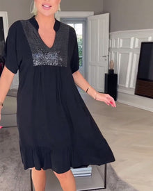 Robe ample plissée col V