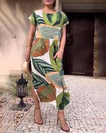 Robe fendue à manches courtes et imprimé feuilles