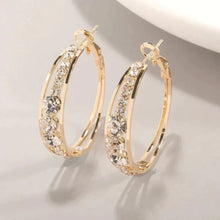 Boucles d'oreilles créoles brillantes élégantes
