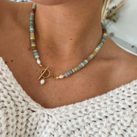 Collier vintage doré avec pierres