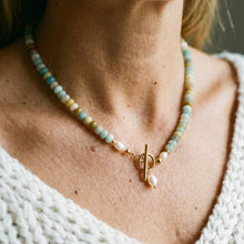 Collier vintage doré avec pierres