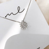 Collier en cristal avec flocon de neige brillant en or et en argent