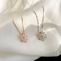 Collier en cristal avec flocon de neige brillant en or et en argent