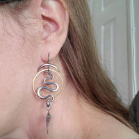 Boucles d'oreilles spirales géométriques irrégulières Serpentine