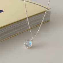 Collier avec pierre de lune pleine