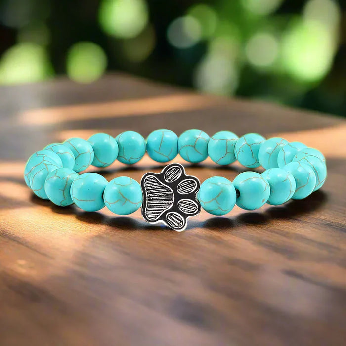 Bracelet avec des perles en forme de patte – Design en pierre naturelle