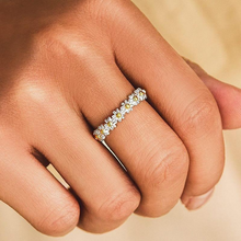 Bague ajustable en argent et émail peint à la main avec des marguerites