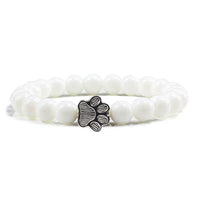 Bracelet avec des perles en forme de patte – Design en pierre naturelle