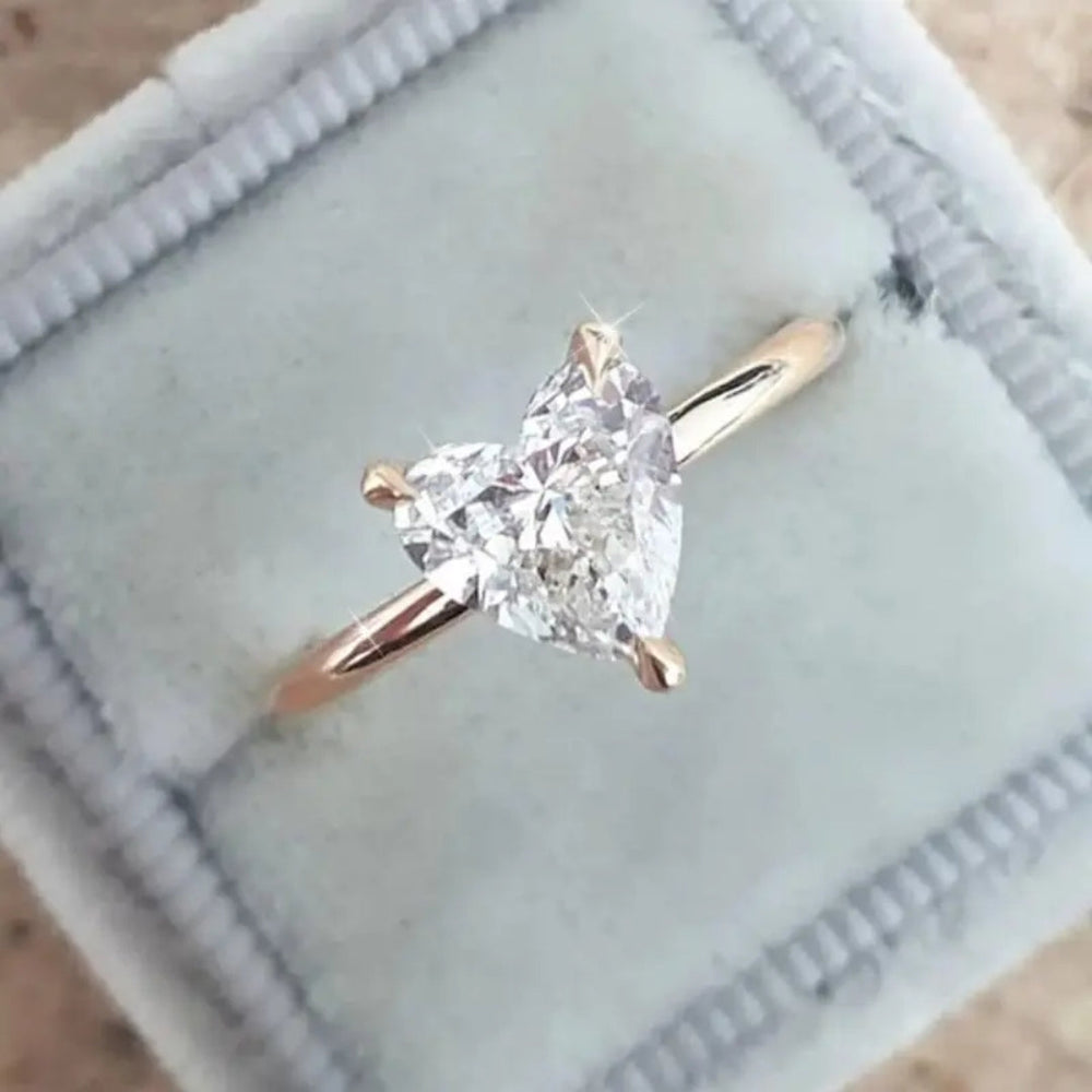 Bague Délicate avec Cœur en Zircon